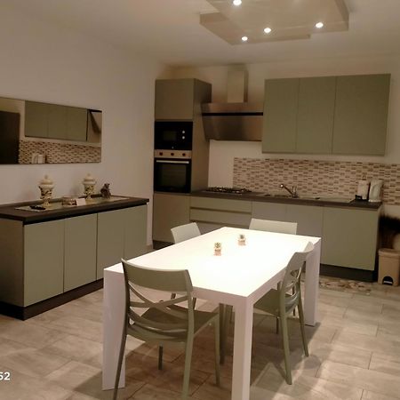 Апартаменты Perla Di Mare Монтесильвано Экстерьер фото